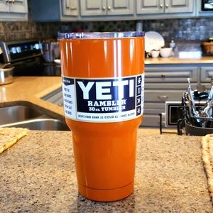 NWT YETI Rambler Tumbler